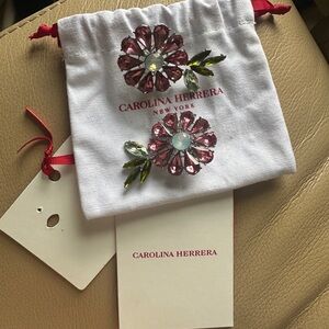 S25 Carolina Herrera Crystal Daisy Earrings